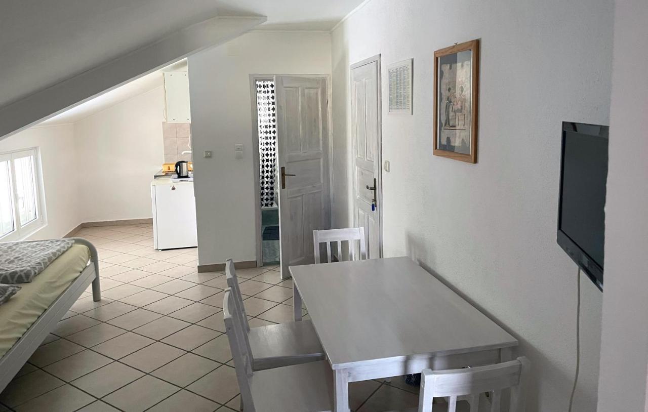 Apartment Anic Karlobag Kültér fotó