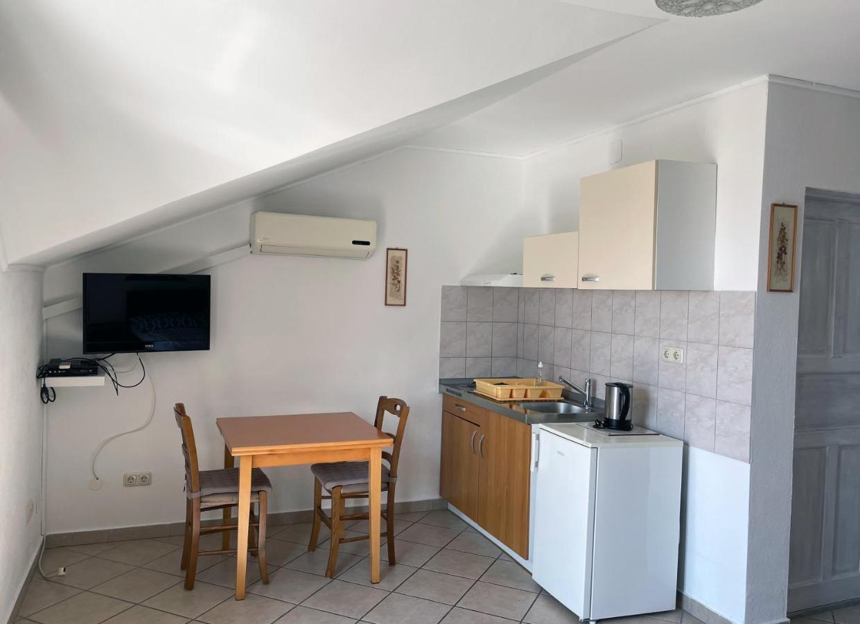 Apartment Anic Karlobag Kültér fotó